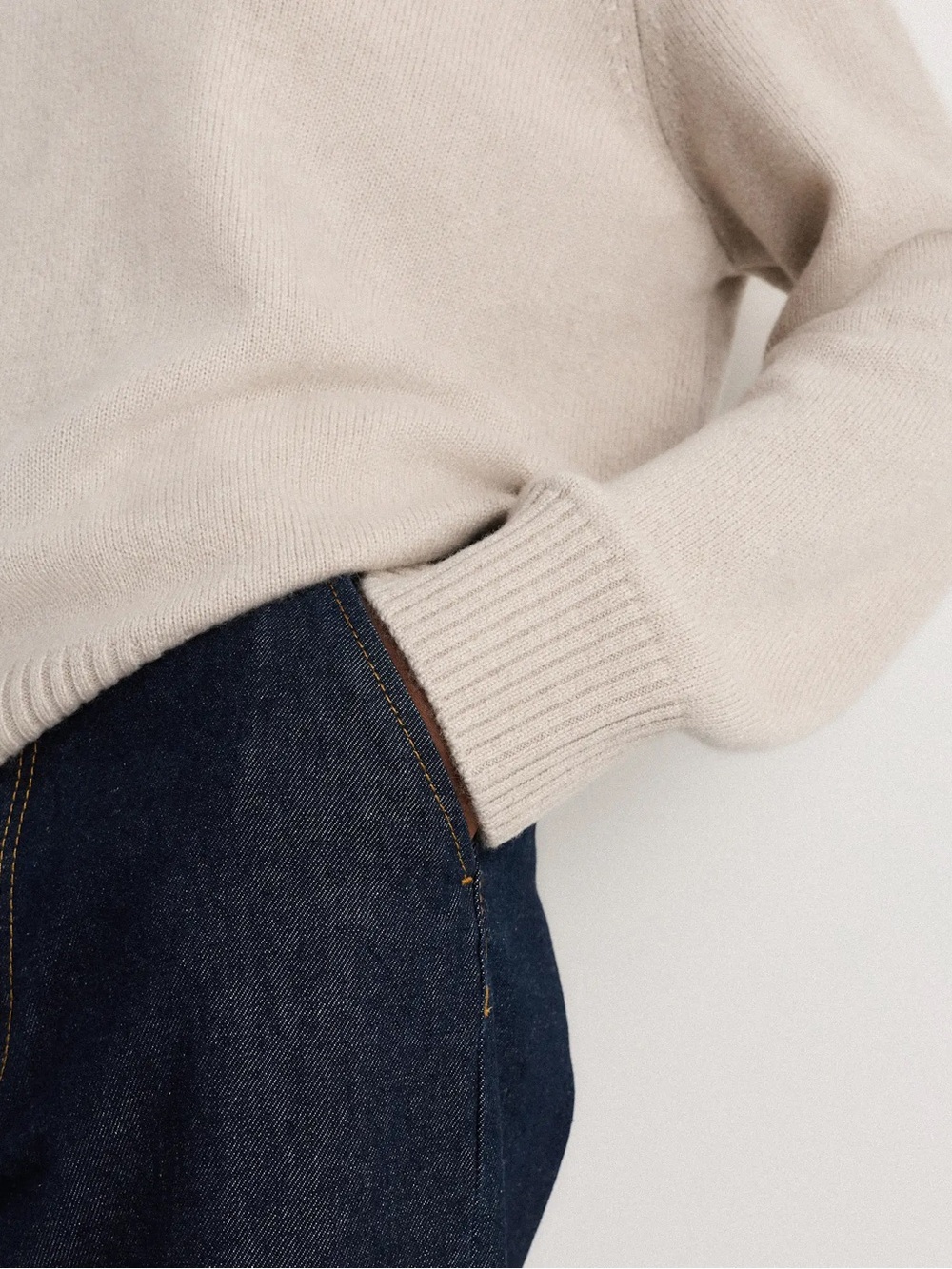 Quince Heather Cloud Beige Mongolian Cashmere Oversized Crewneck Sweater - Picture 4 of 12